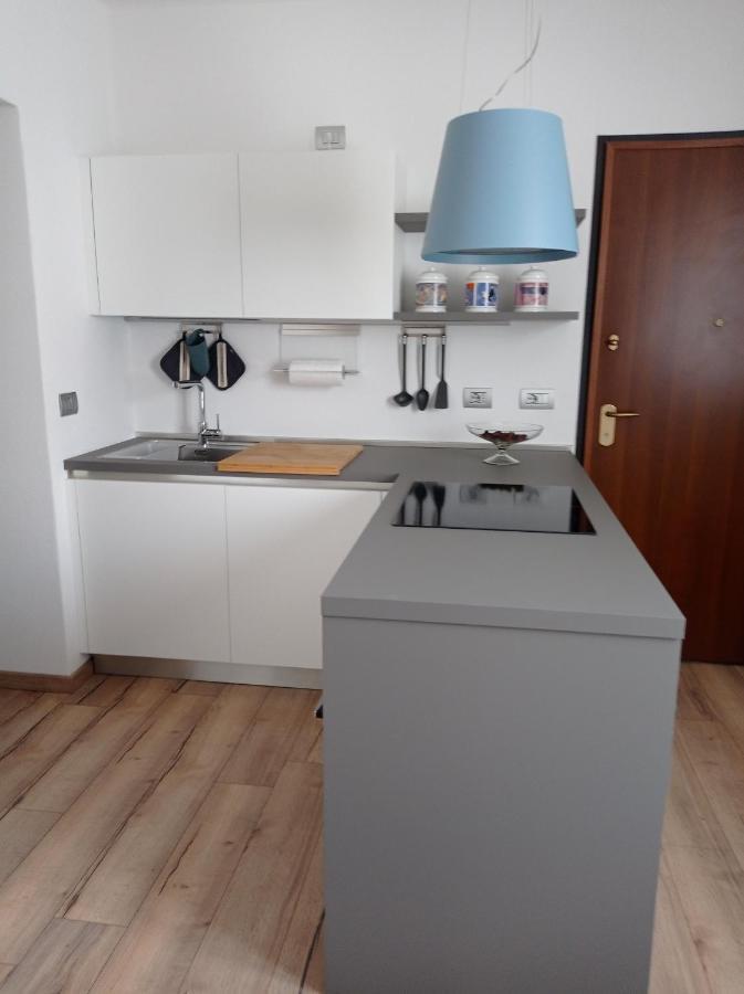 Casa Mirta Appartement Mandello del Lario Buitenkant foto