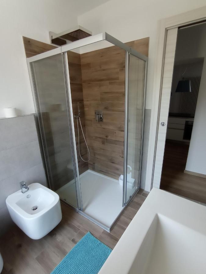 Casa Mirta Appartement Mandello del Lario Buitenkant foto