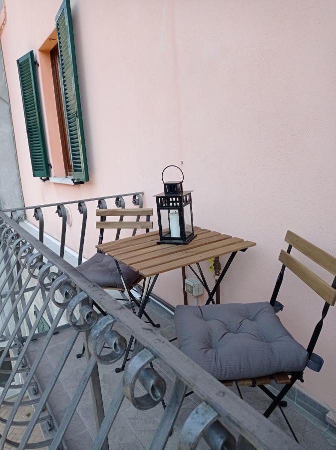 Casa Mirta Appartement Mandello del Lario Buitenkant foto