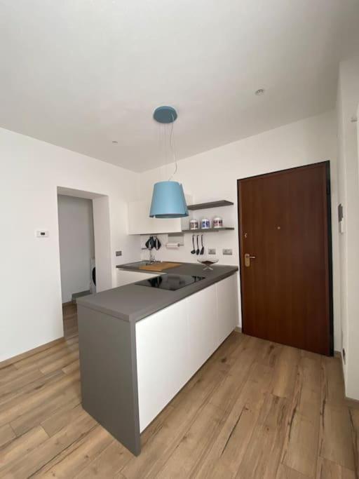 Casa Mirta Appartement Mandello del Lario Buitenkant foto