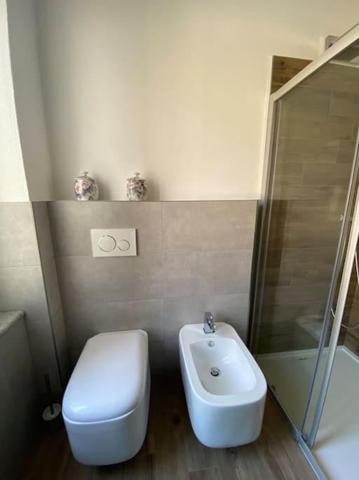 Casa Mirta Appartement Mandello del Lario Buitenkant foto